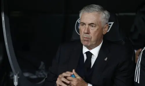 Real Madrid: Carlo Ancelotti avverte Vinicius di essere pronto a sostituirlo