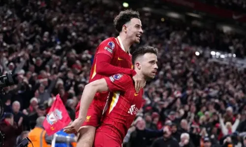 Premier League: Il Liverpool vince il derby e fa un passo in avanti verso il titolo, il Manchester City ritrova slancio