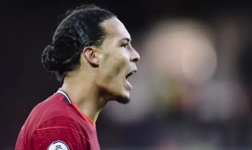 Virgil van Dijk risponde piccato a Michael Owen