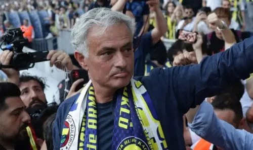 Fenerbahçe: Il Galatasaray affonda José Mourinho