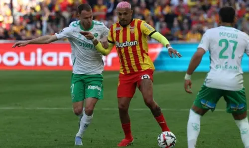 Ligue 1: il RC Lens si impone contro il Saint-Etienne grazie a un Mathew Ryan determinato